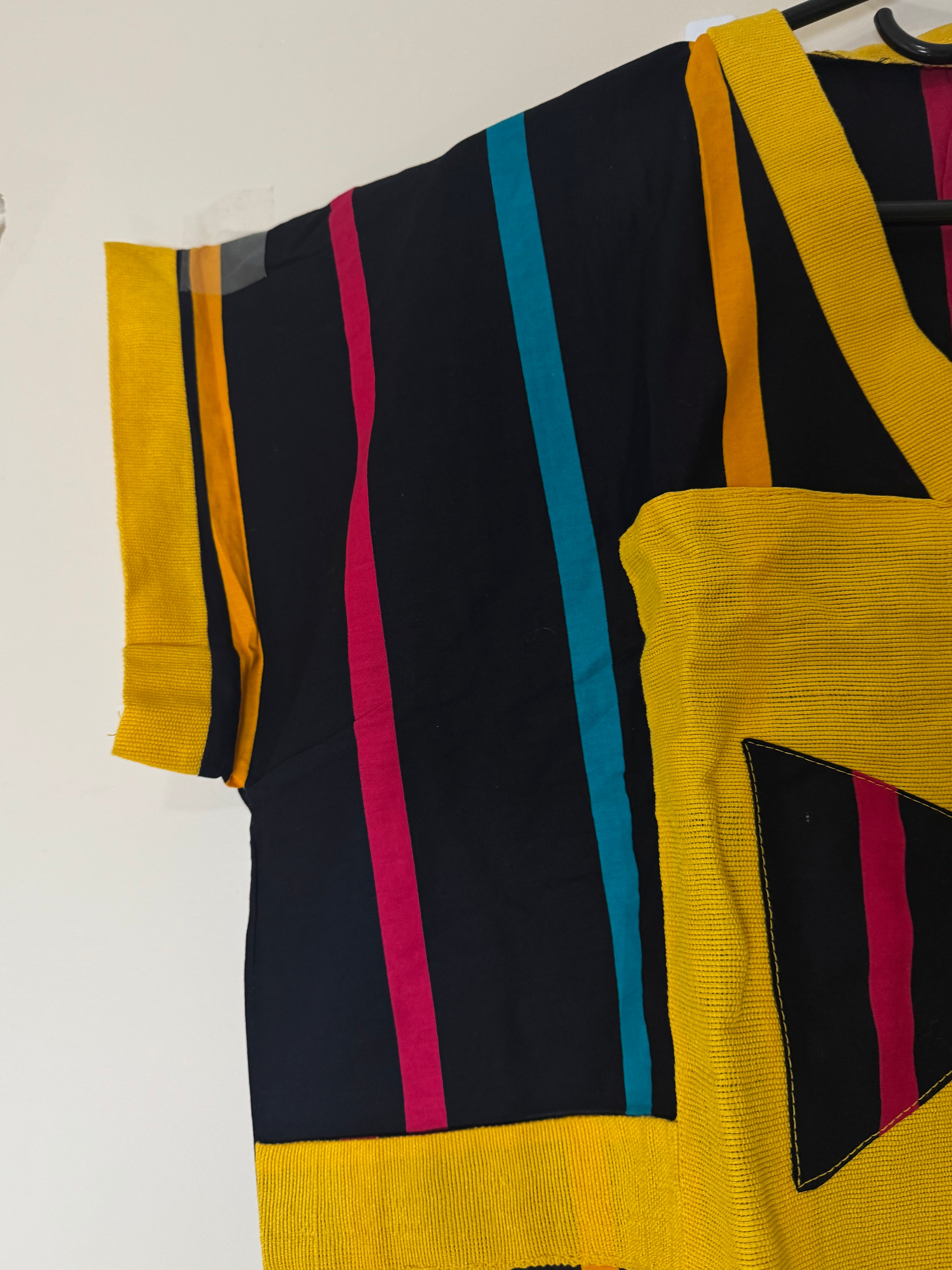 African Print Dress Women’s Fashion
Long Dress. With Two Side Pockets 
Size: Fits.L , XL.