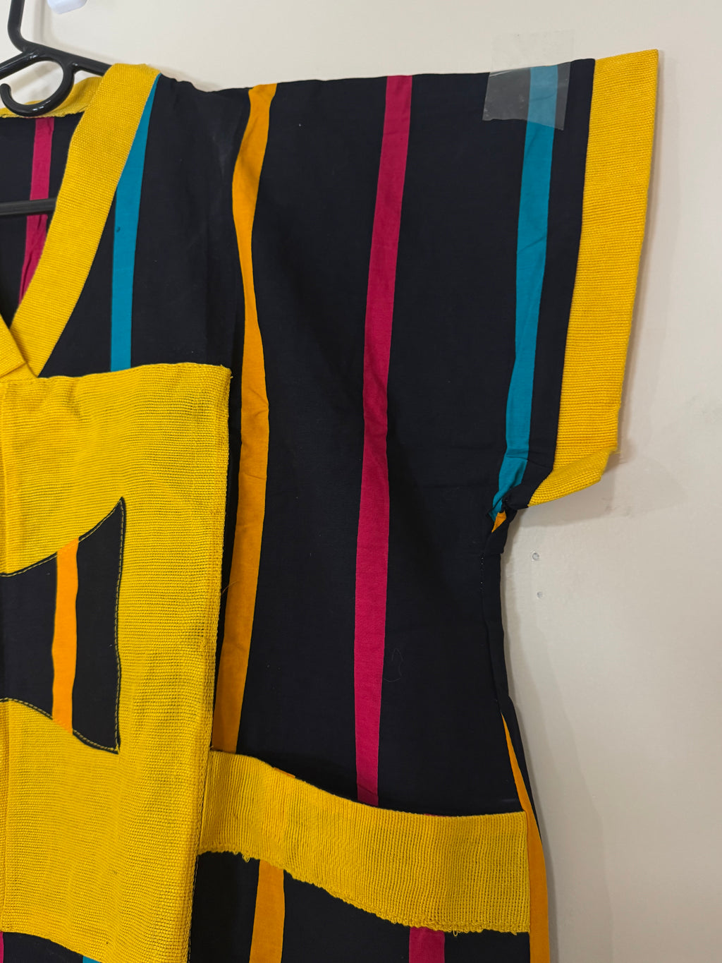 African Print Dress Women’s Fashion
Long Dress. With Two Side Pockets 
Size: Fits.L , XL.