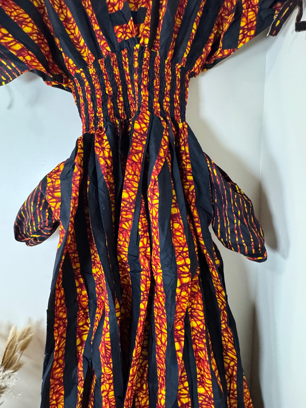 Long Dress.
Size: Fits: L, XL. With Two Pockets Side.
Comfortable, Elegant and Beautiful.