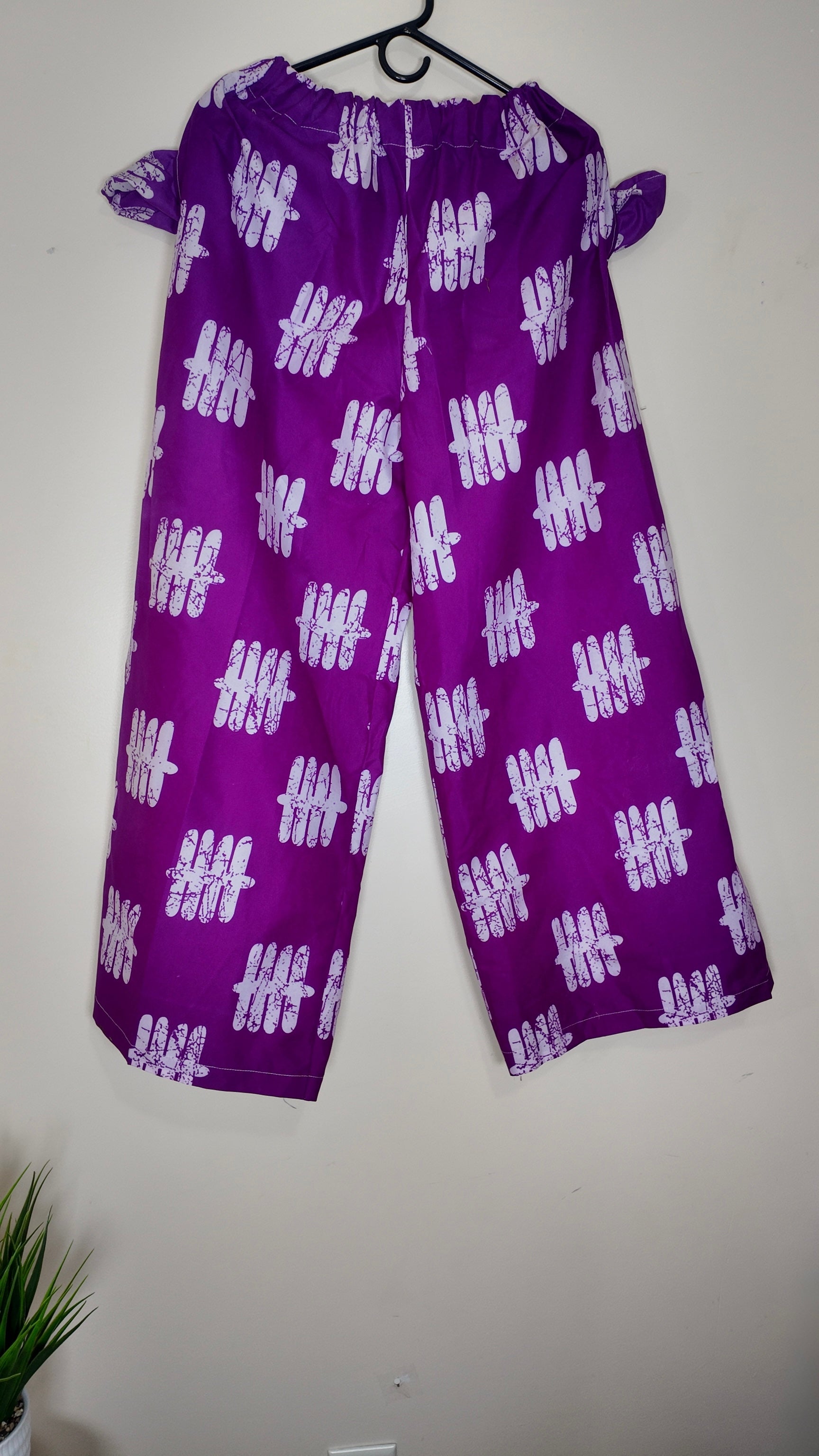 African Print Dress Women’s Fashion. 2 Piece set .  Top And Pant. Size: L