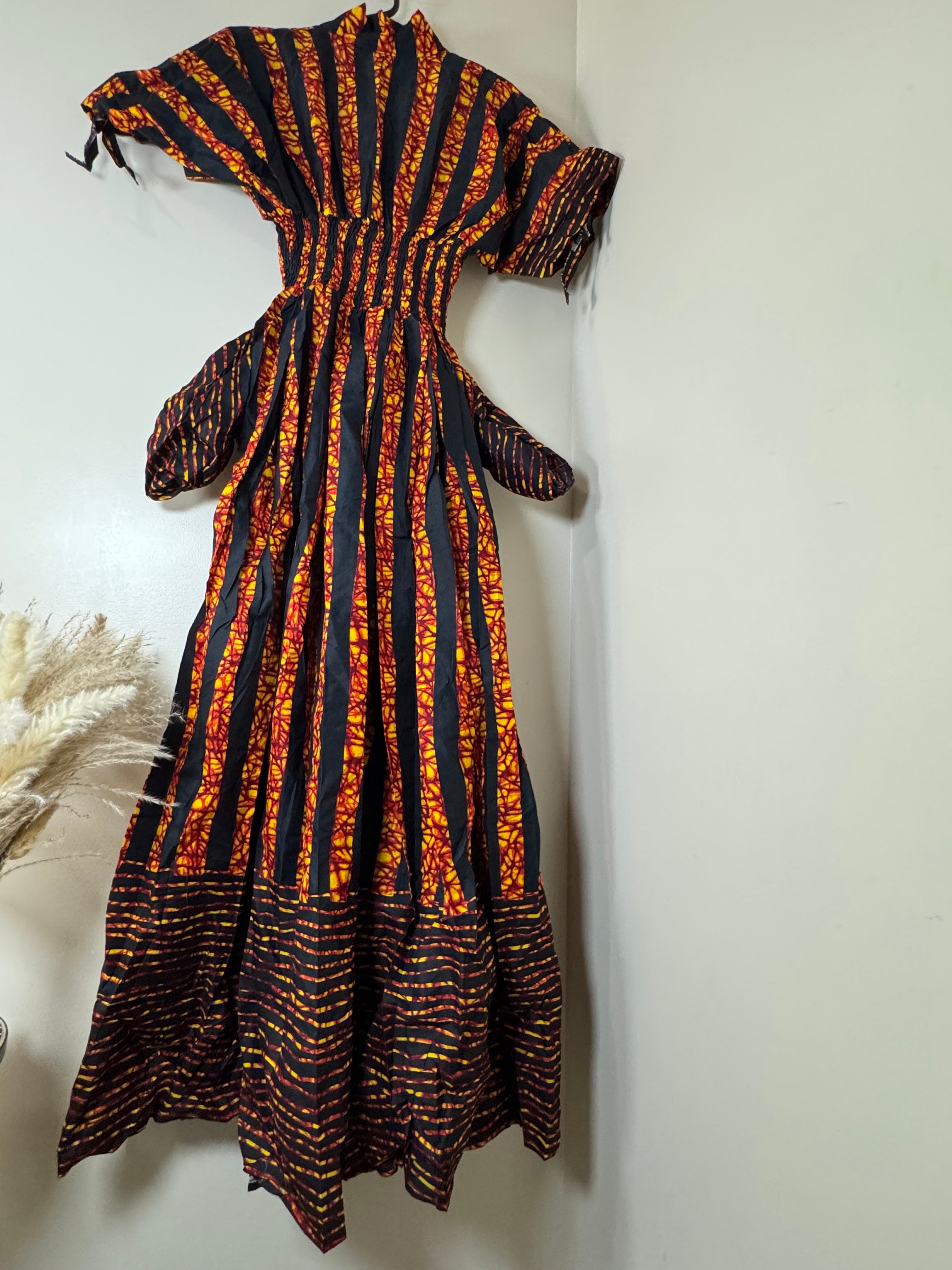 Long Dress.
Size: Fits: L, XL. With Two Pockets Side.
Comfortable, Elegant and Beautiful.