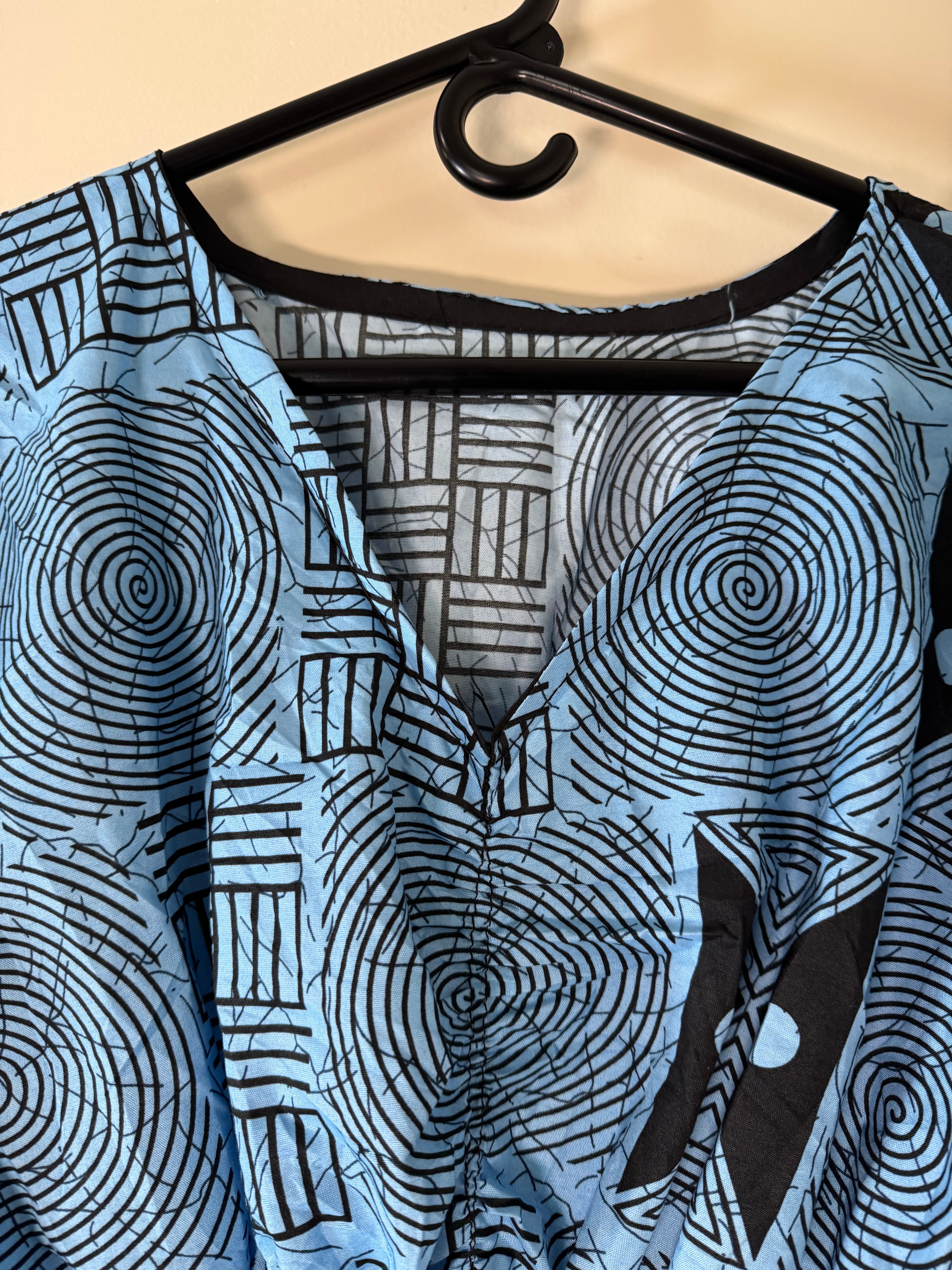 African Print Dress Women’s Fashion 
Size: Fits S, M , L.