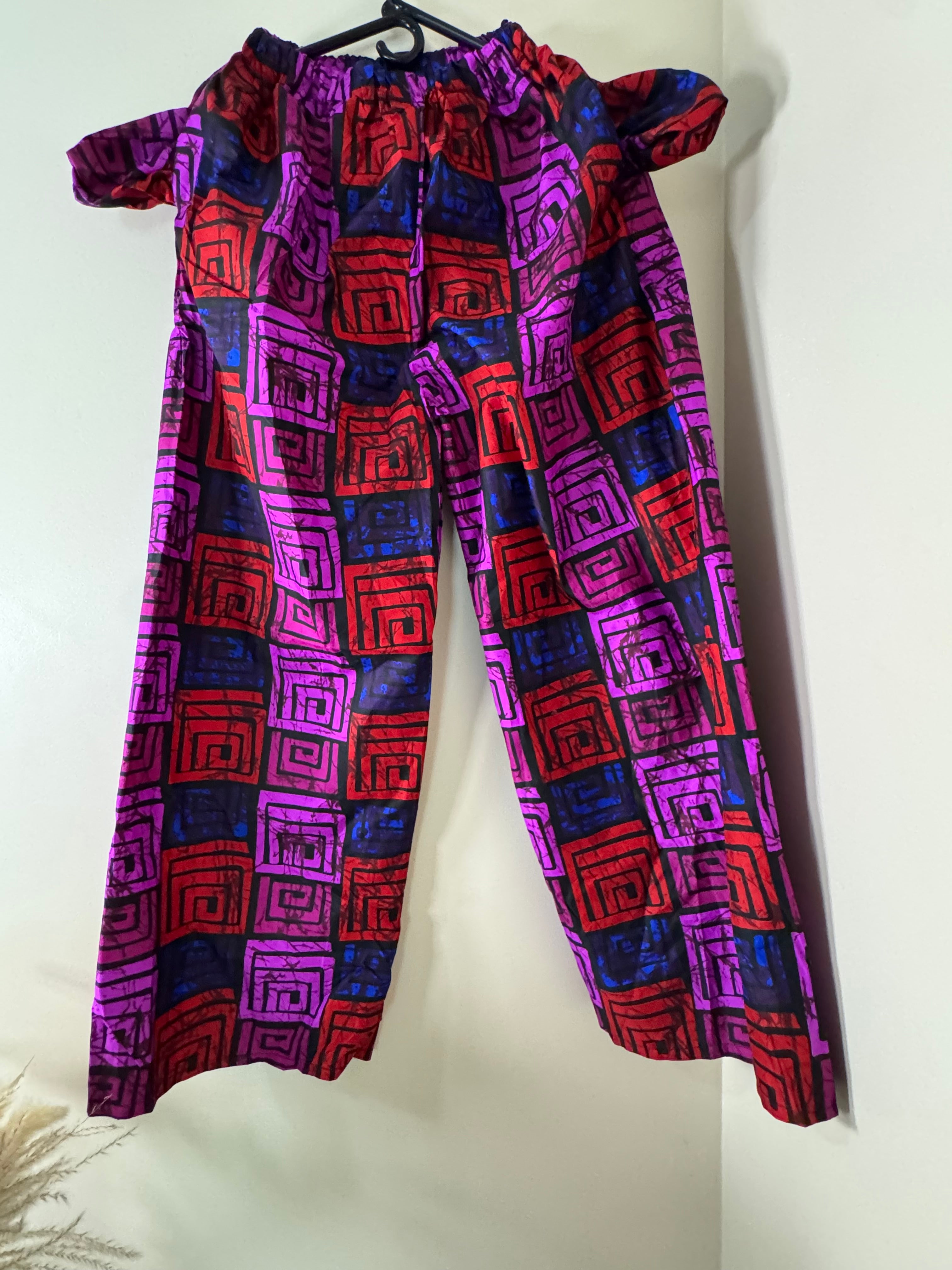 African Print Dress Women’s Fashion. Top And Pant. With Two Side Pockets Size. L
