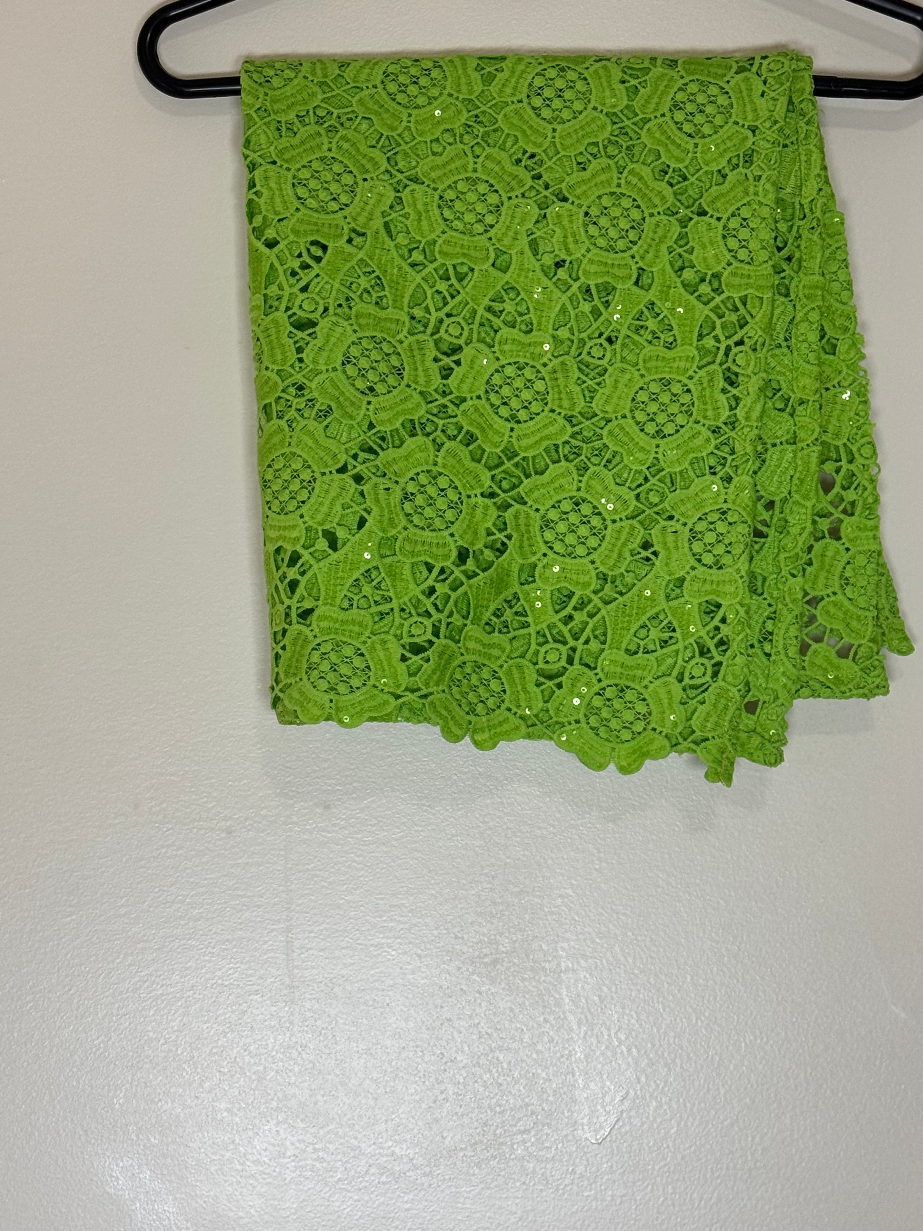 African Print Dress Women’s Fashion. 3 Piece Set. Lace Fabric.  Size: Fits L, XL