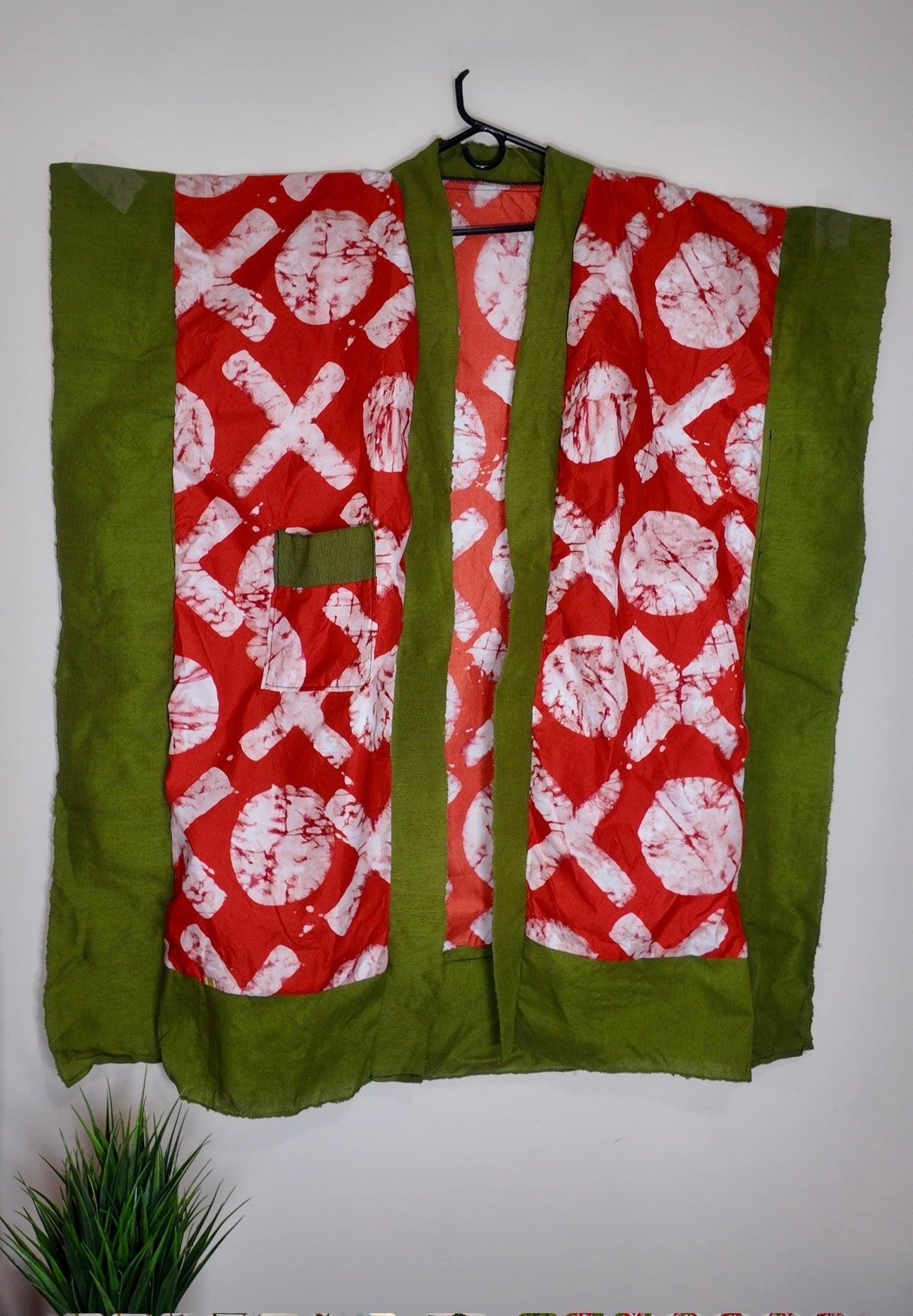 African Print Dress Women’s Fashion. 2 Piece set . Size: Fits L, XL.