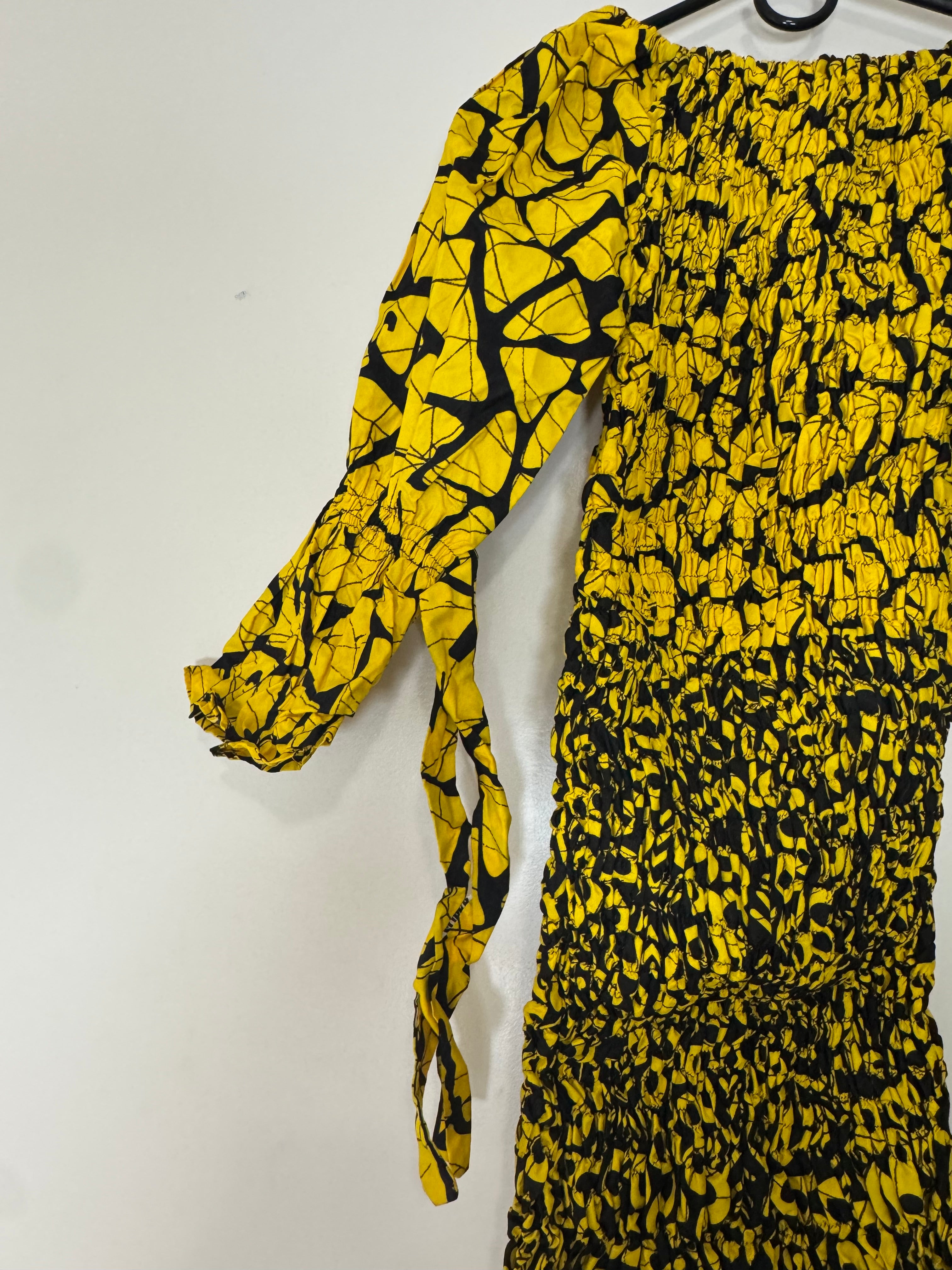 African Print Dress Women’s Fashion. Size: Fits S, M.