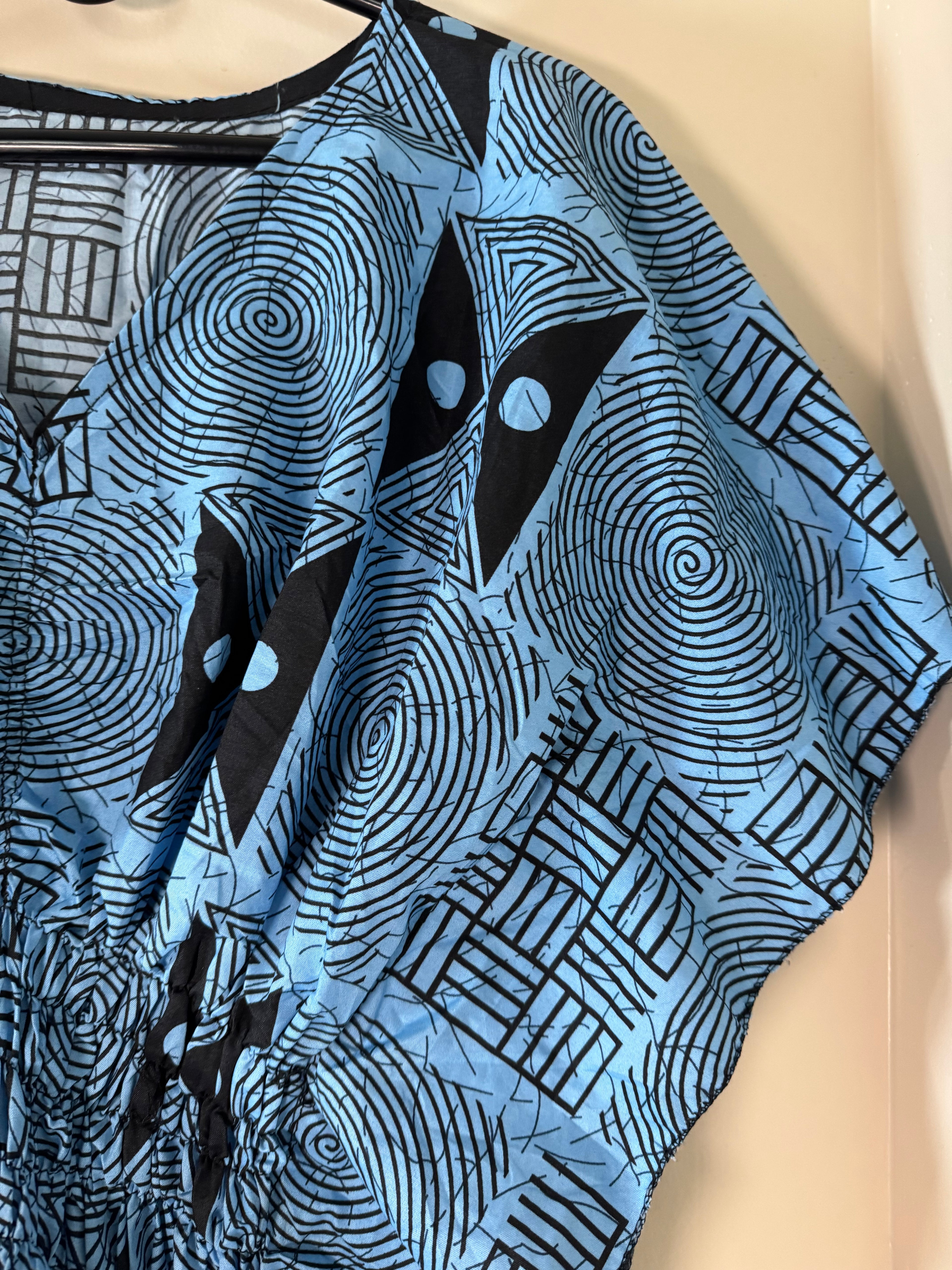 African Print Dress Women’s Fashion 
Size: Fits S, M , L.