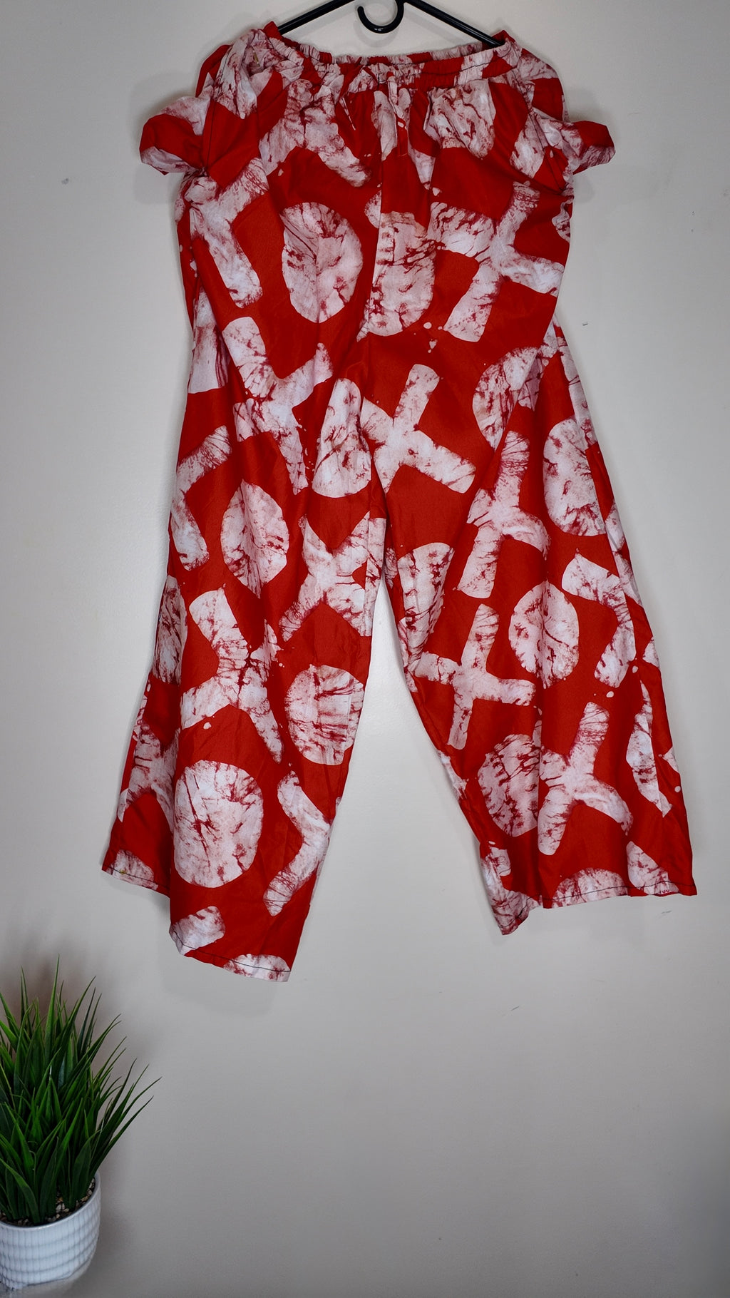 African Print Dress Women’s Fashion. 2 Piece set . Size: Fits L, XL.
