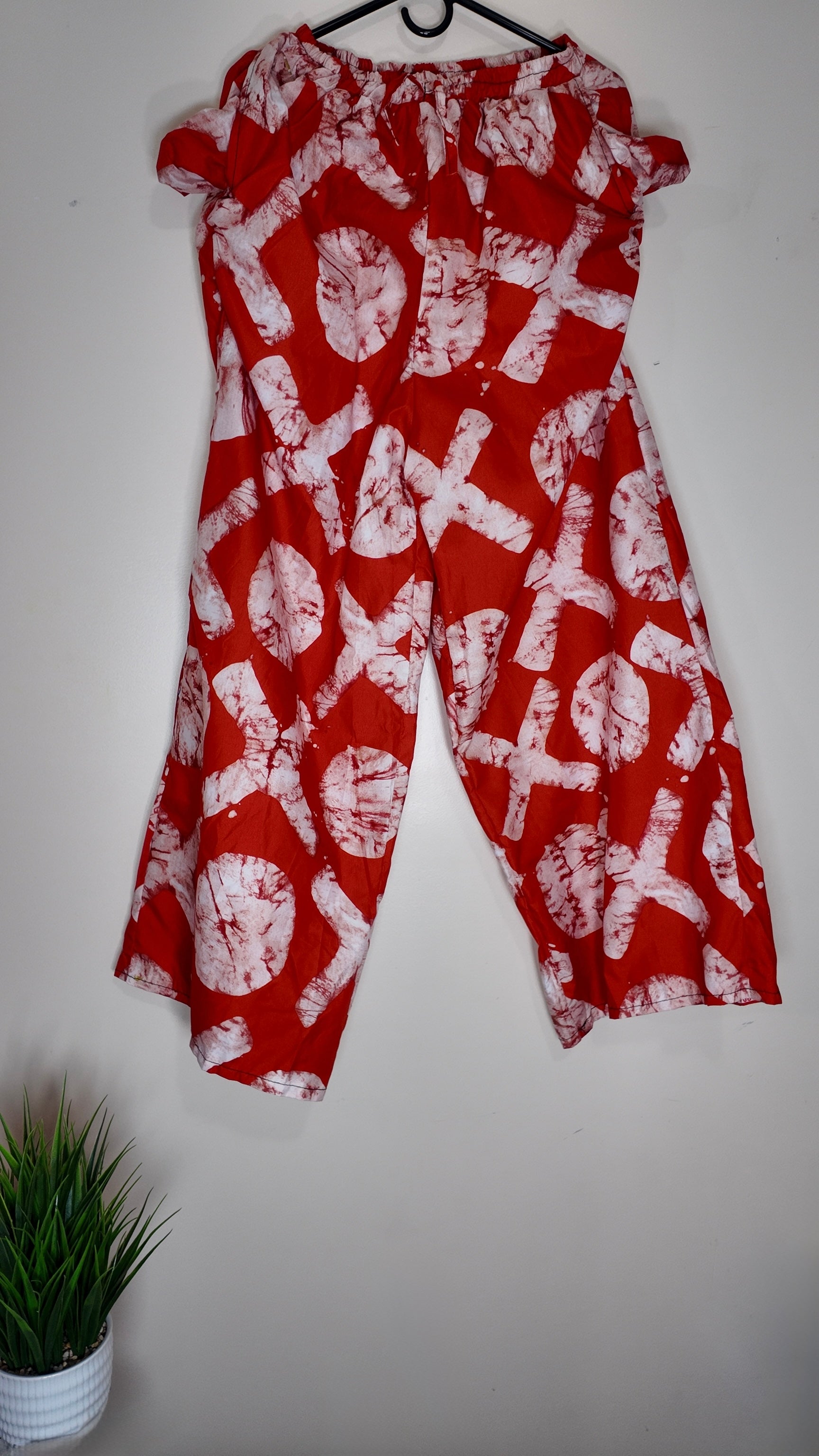 African Print Dress Women’s Fashion. 2 Piece set . Size: Fits L, XL.