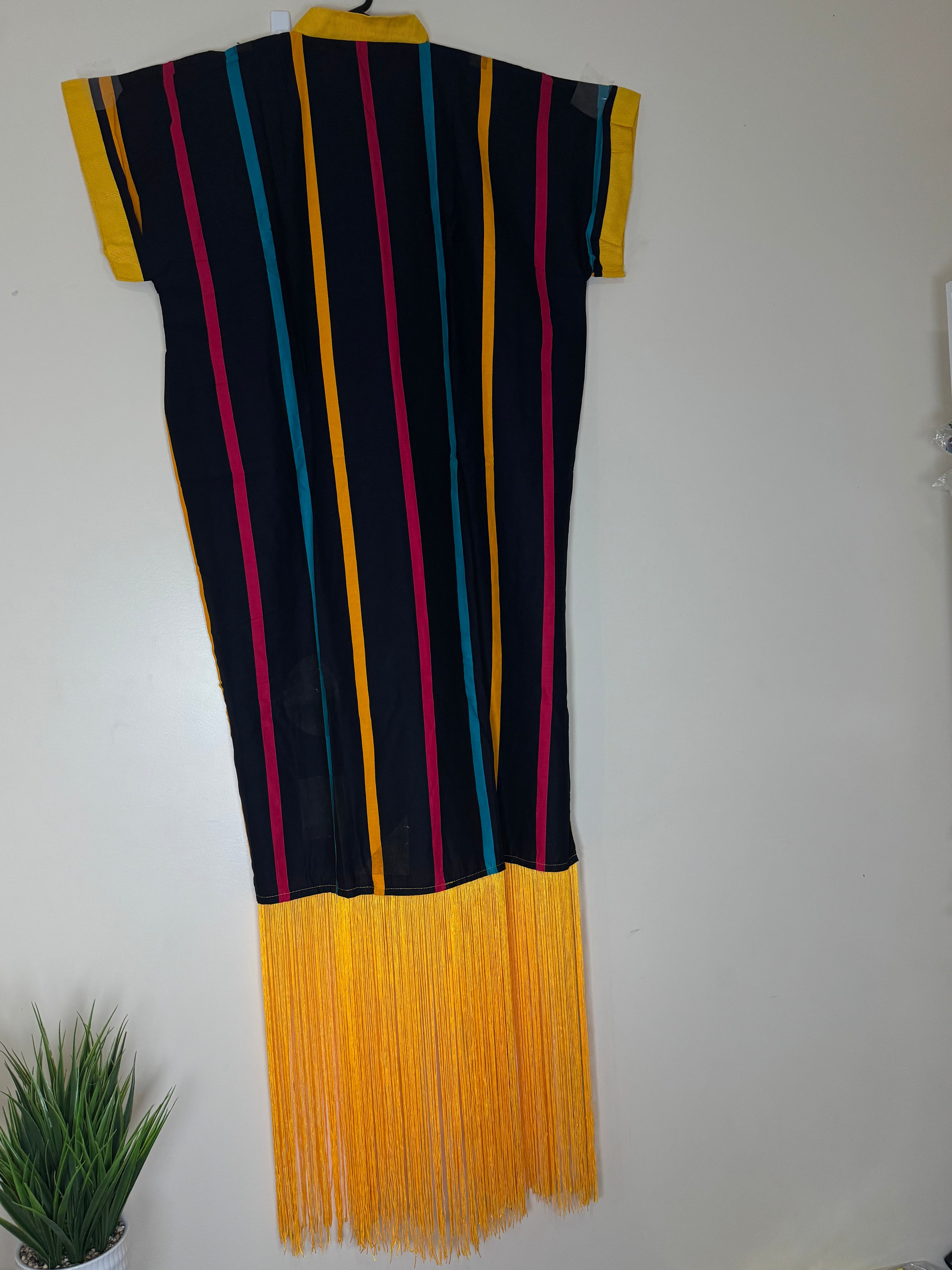 African Print Dress Women’s Fashion
Long Dress. With Two Side Pockets 
Size: Fits.L , XL.