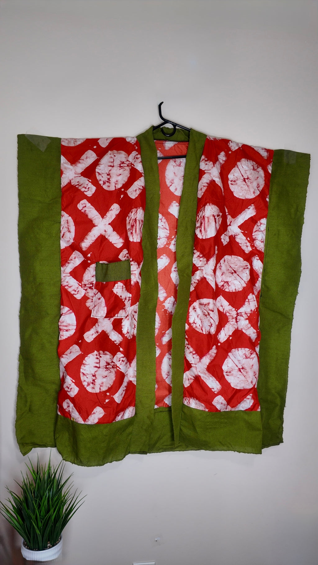 African Print Dress Women’s Fashion. 2 Piece set . Size: Fits L, XL.