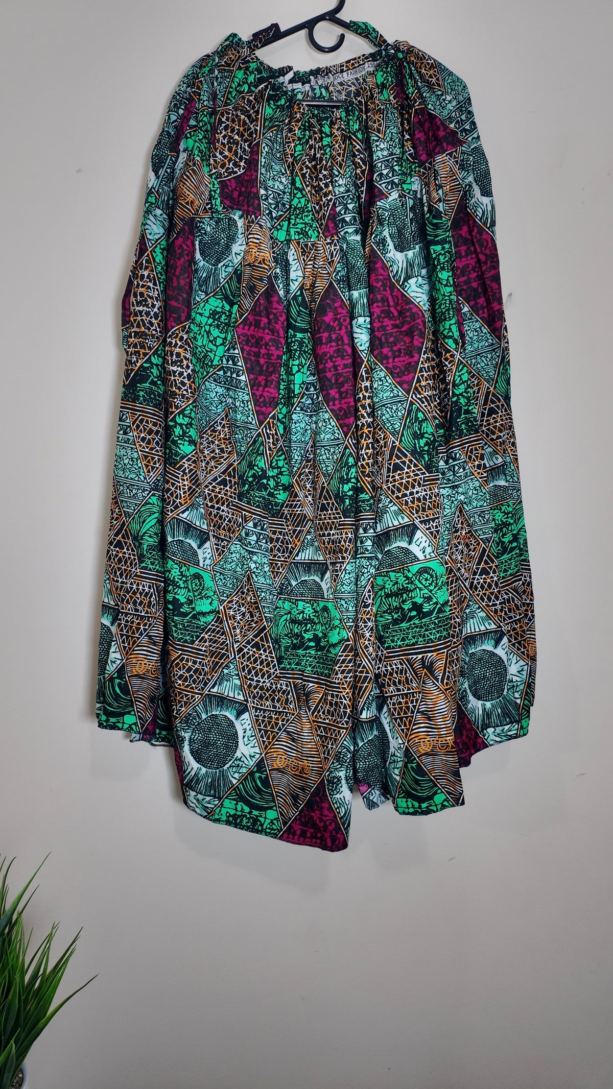 Long Skirt With Two Pocket Side. With Rope on Each Side. Fits. M, L , XL, XXL.