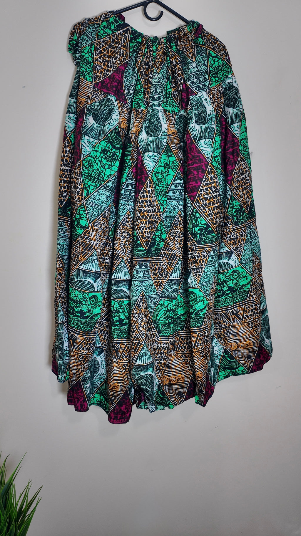 Long Skirt With Two Pocket Side. With Rope on Each Side. Fits. M, L , XL, XXL.
