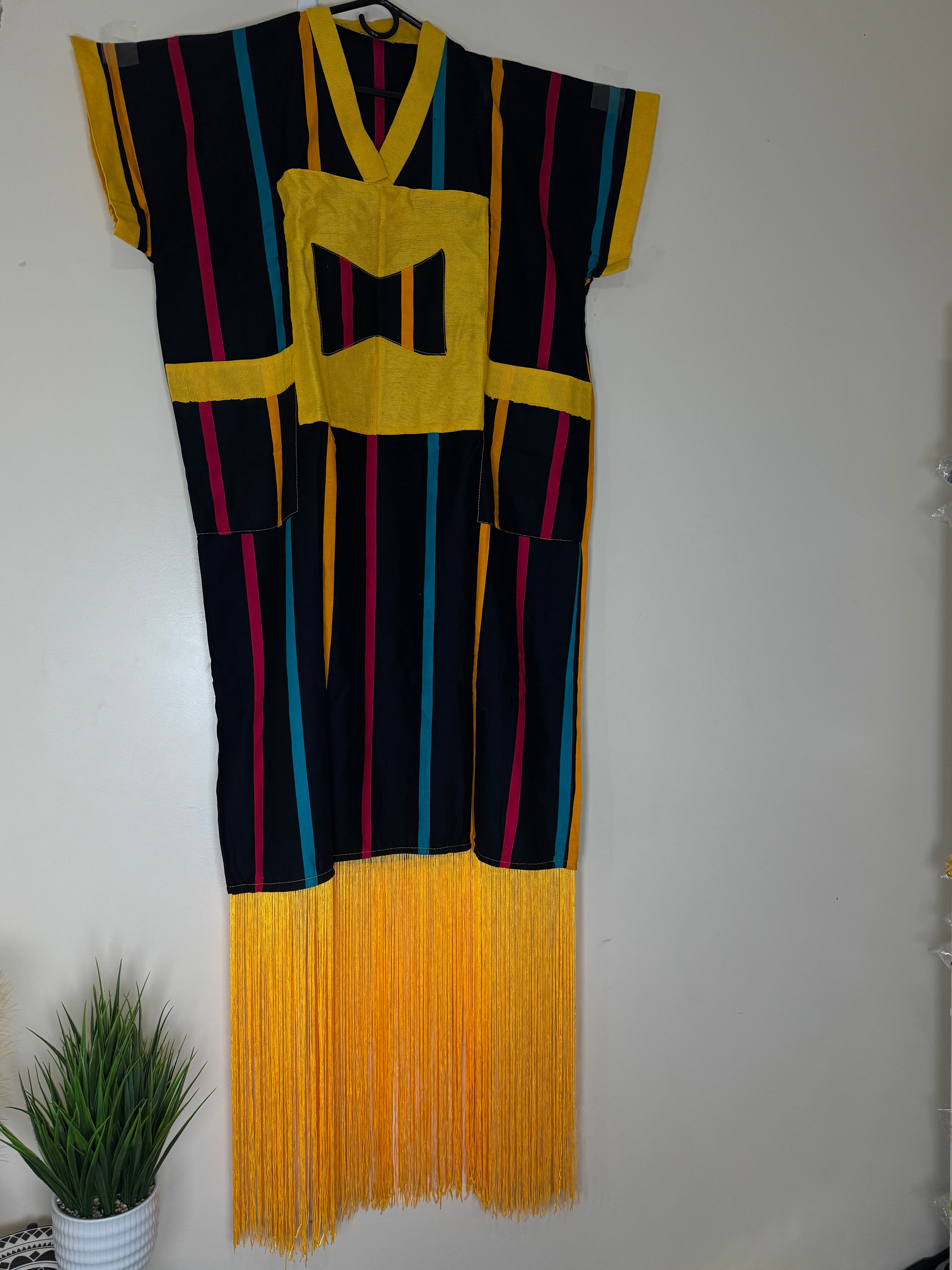 African Print Dress Women’s Fashion
Long Dress. With Two Side Pockets 
Size: Fits.L , XL.