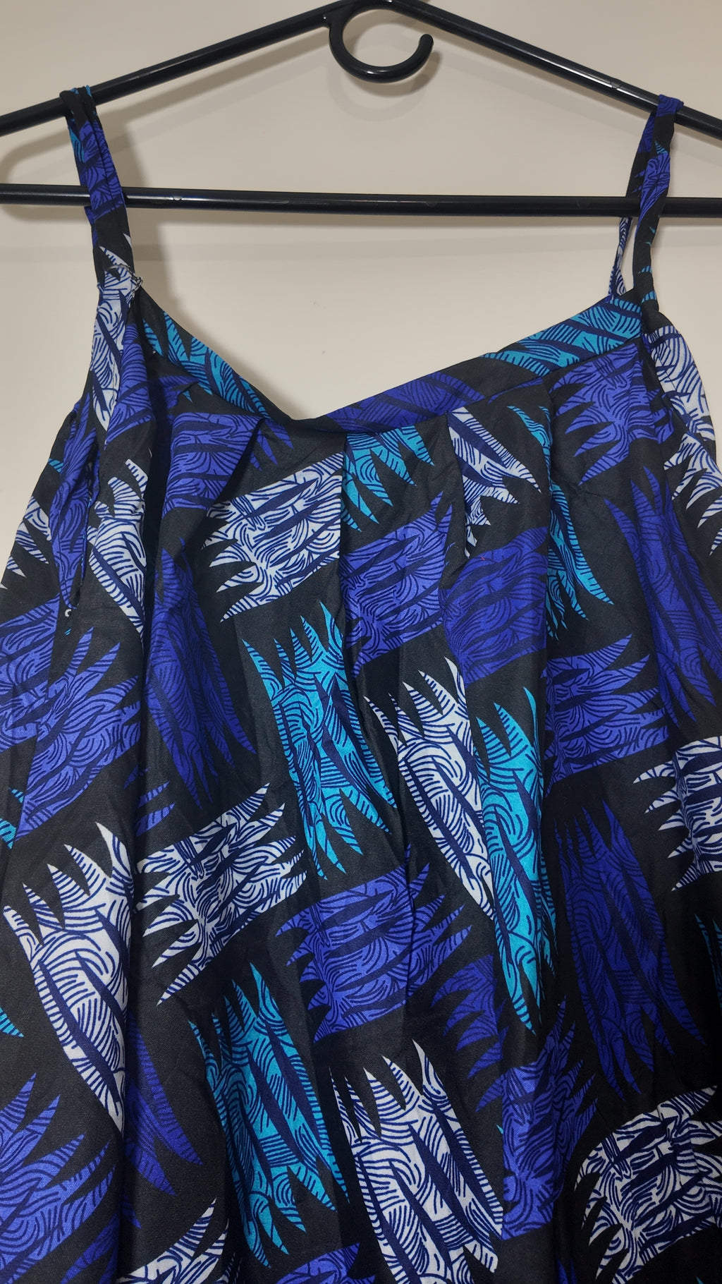 Long Dress With Two Pocket Side. Size: Fits. L, XL, XXL.