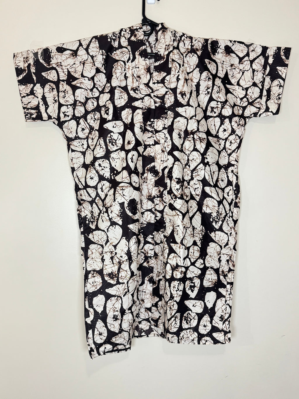 Women’s Dress. 
Size: M, L