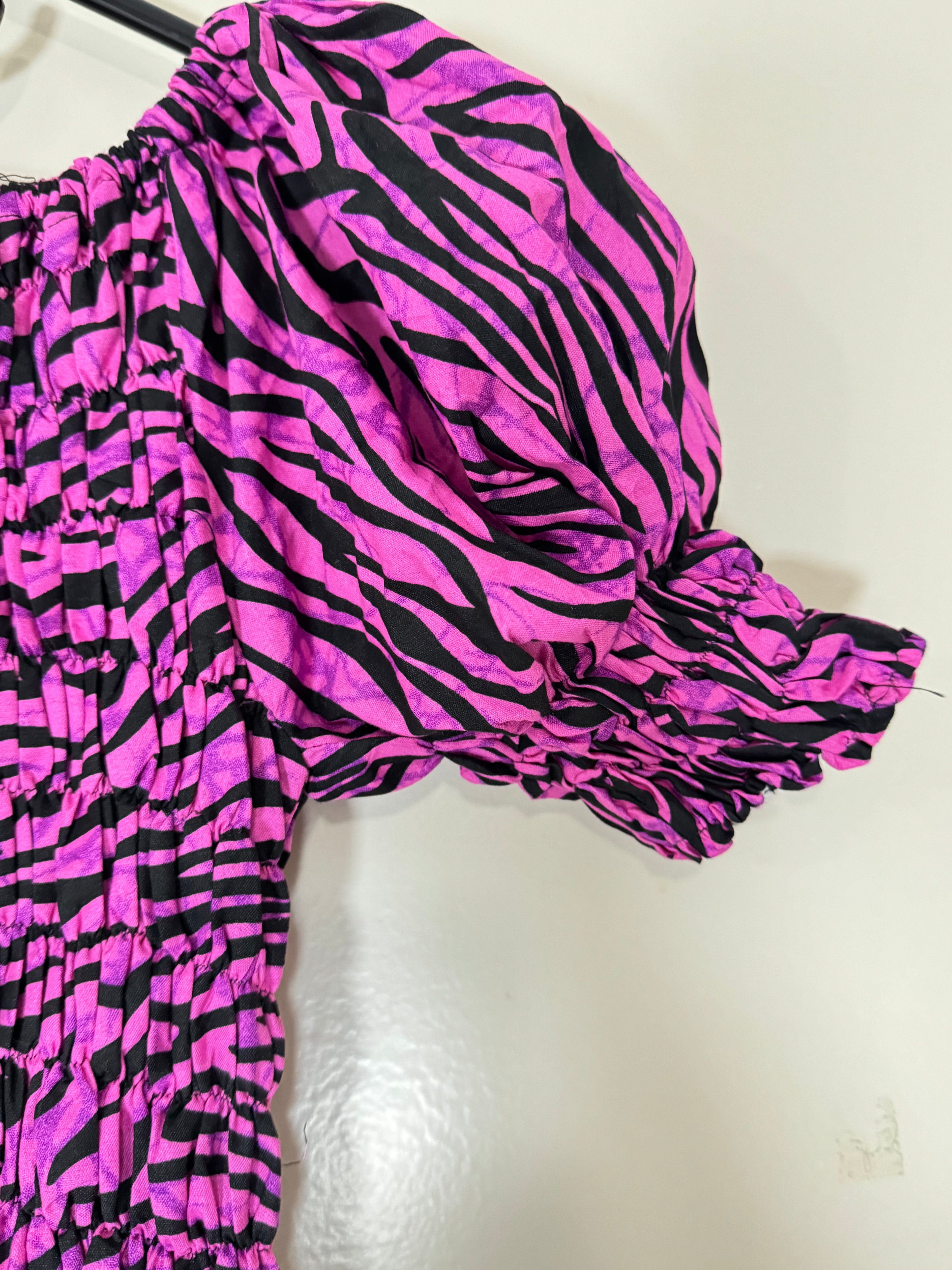 African Print Dress Women’s Fashion. Smocked Dress.
Size: Fits S, M ,