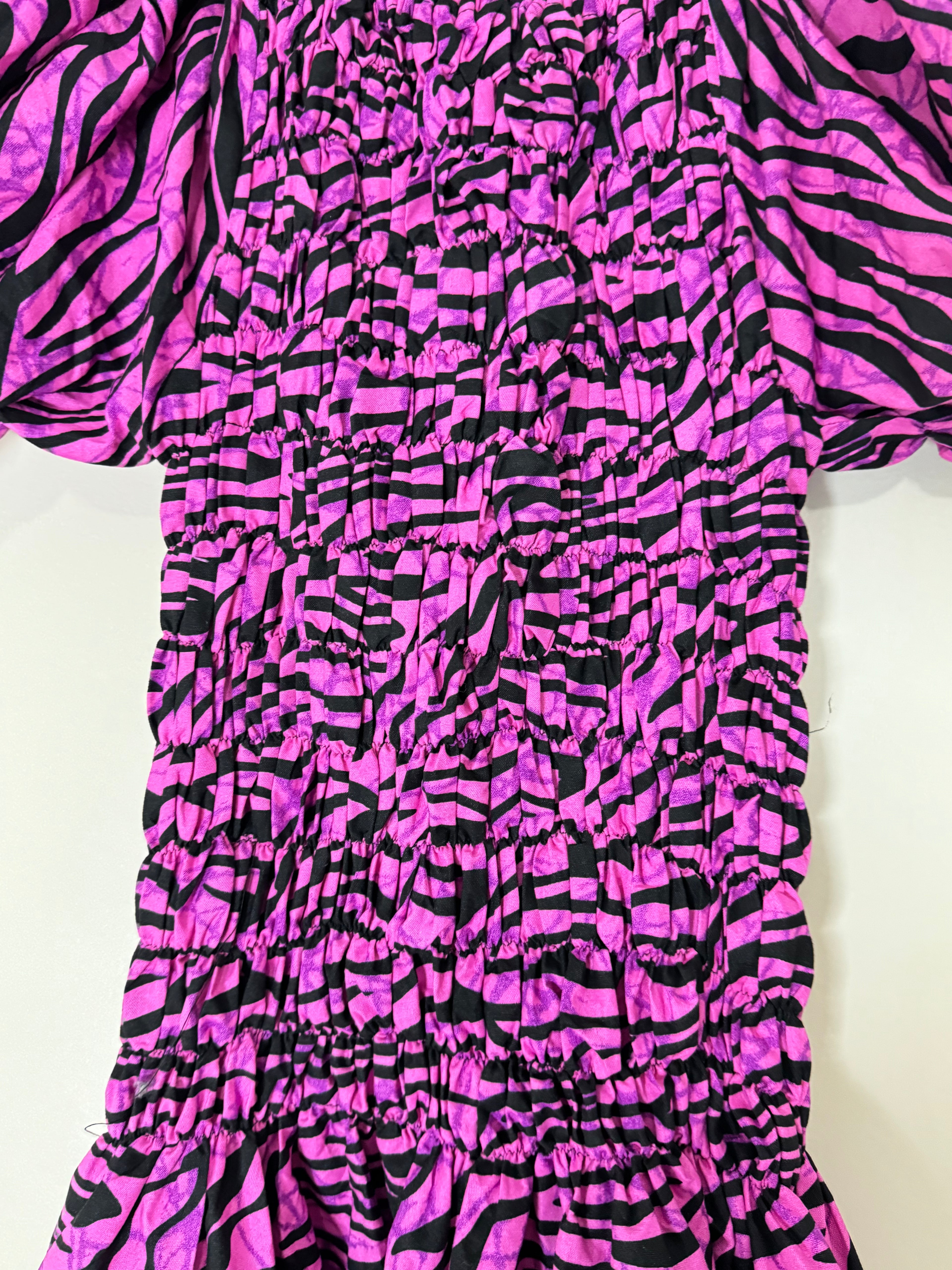 African Print Dress Women’s Fashion. Smocked Dress.
Size: Fits S, M ,