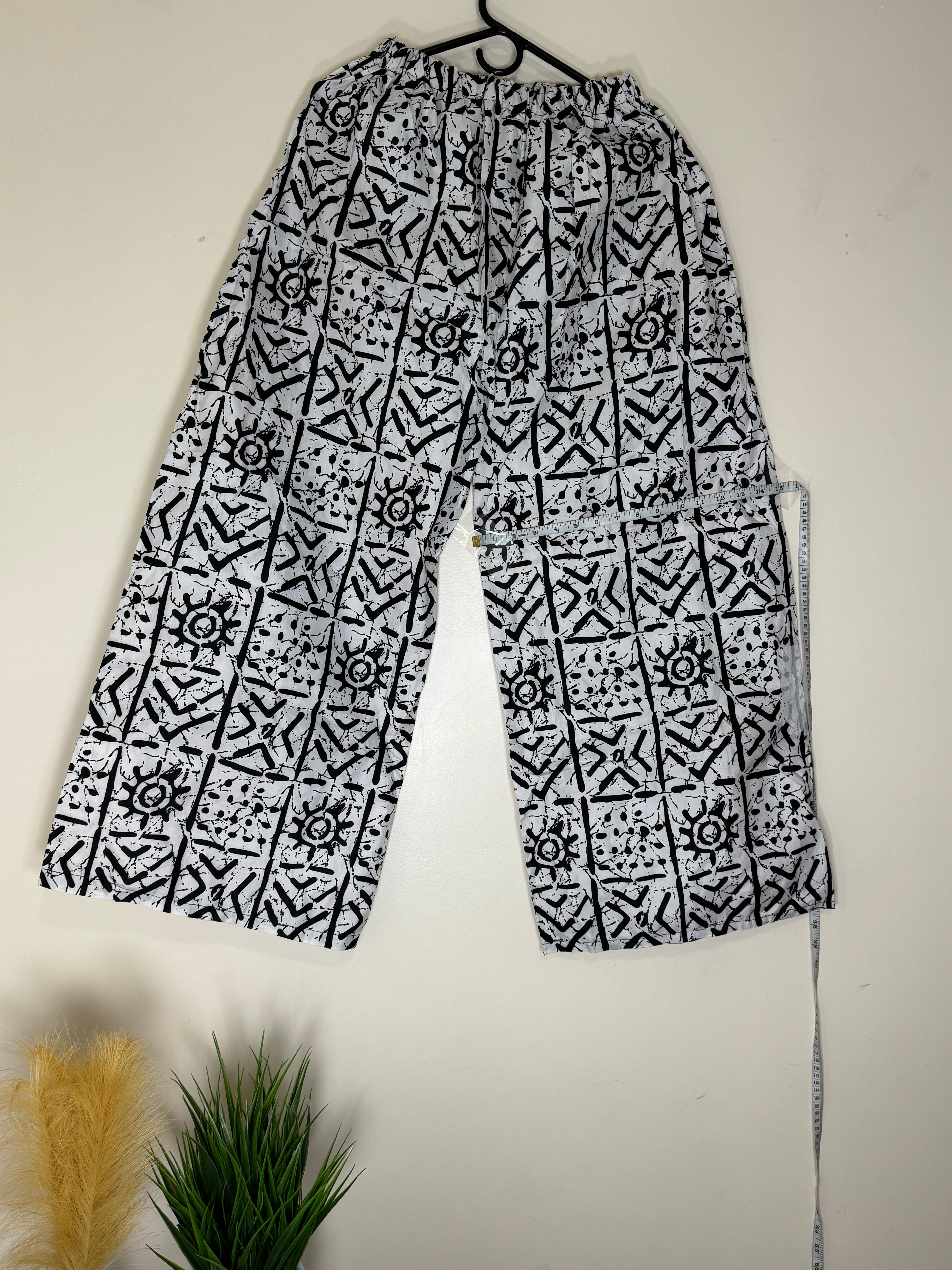 African Print Dress Women’s Fashion. 2 Piece set . Size: Fits , L,