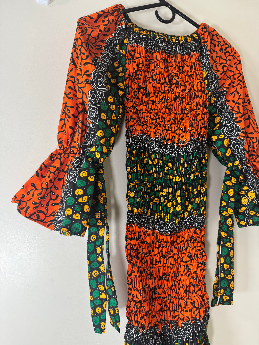 African Print Dress Women’s Fashion. Size: Fits S, M.