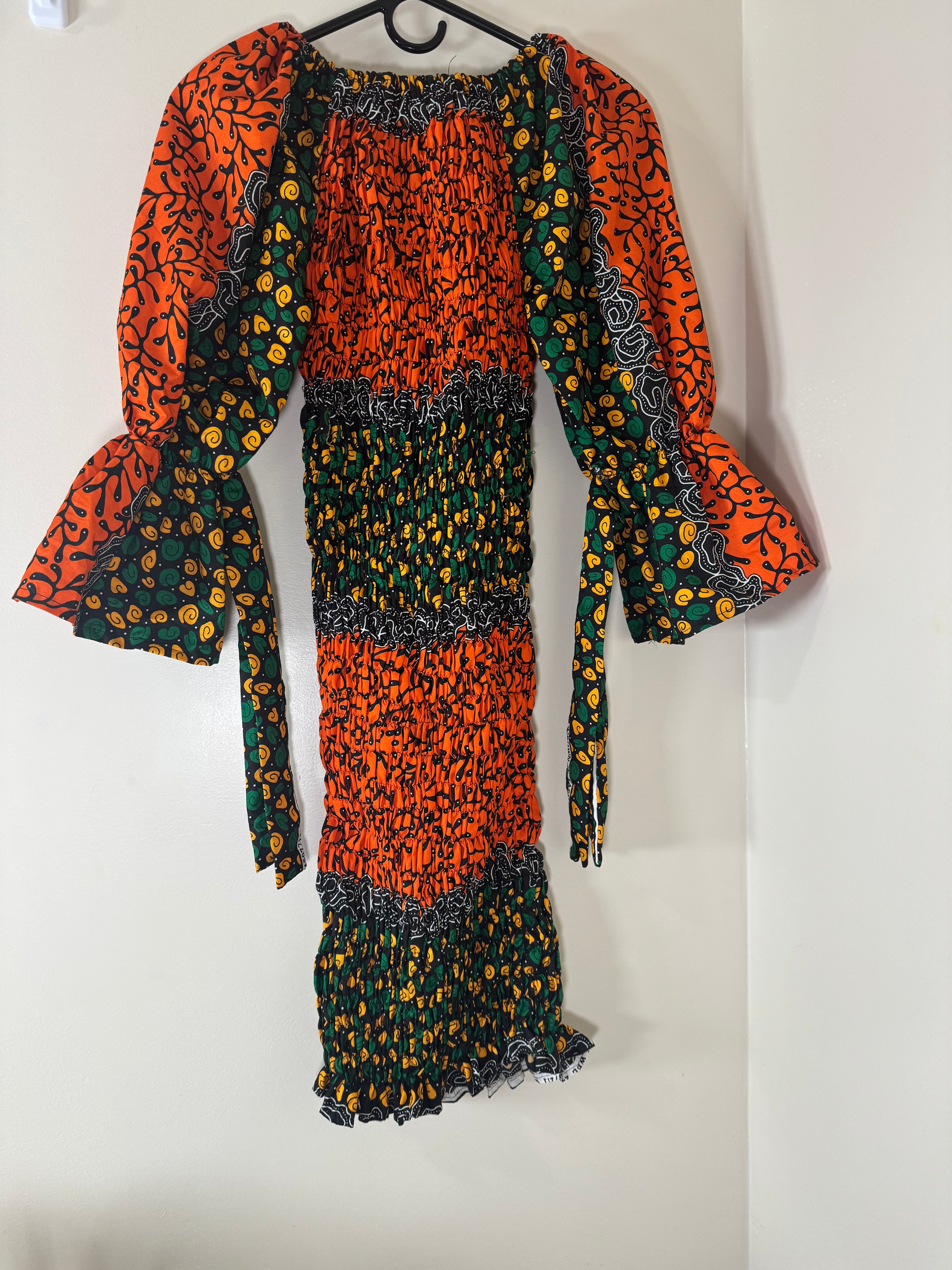 African Print Dress Women’s Fashion. Size: Fits S, M.