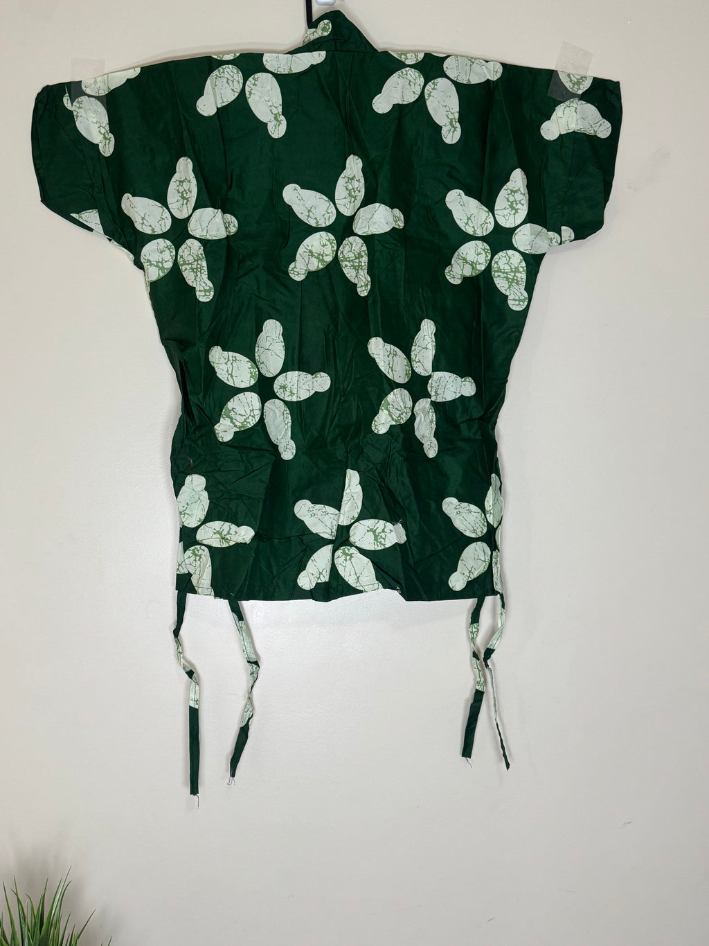 African Print Dress Women’s Fashion. Top And Pant. With Two Side Pockets Size. L