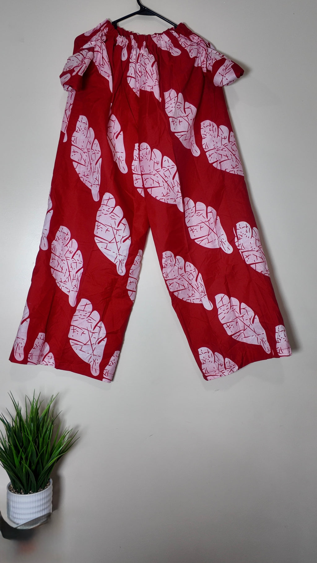 African Print Dress Women’s Fashion. 2 Piece set .  Top And Pant. Size: L, XL