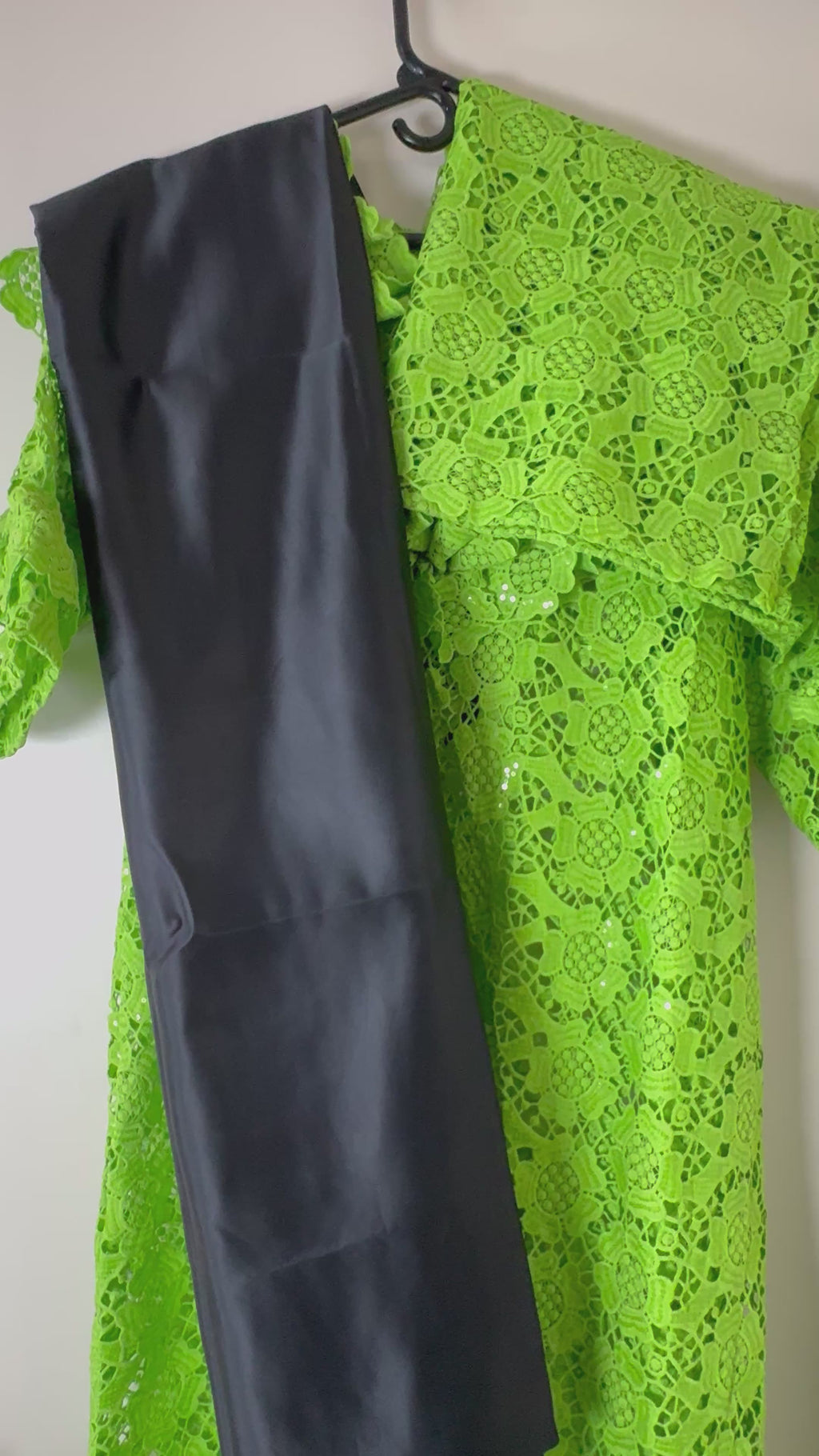 African Print Dress Women’s Fashion. 3 Piece Set. Lace Fabric.  Size: Fits L, XL